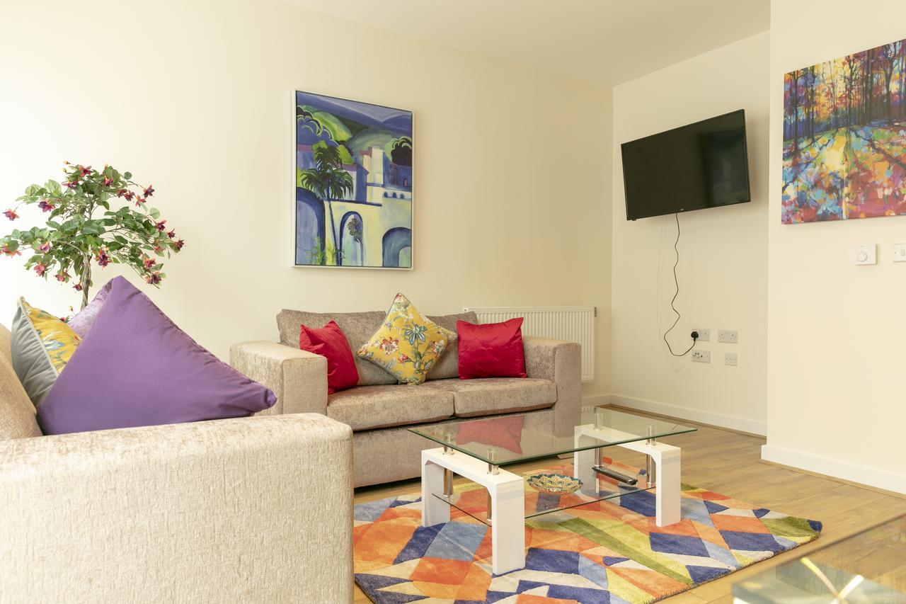 Modern & Exquisite Trumpington Townhouse With Parking & 5 Mins To Papworth Hospital CBG Exterior photo