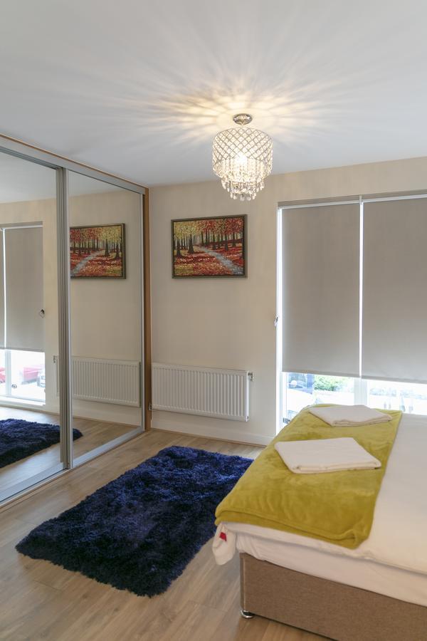Modern & Exquisite Trumpington Townhouse With Parking & 5 Mins To Papworth Hospital CBG Exterior photo