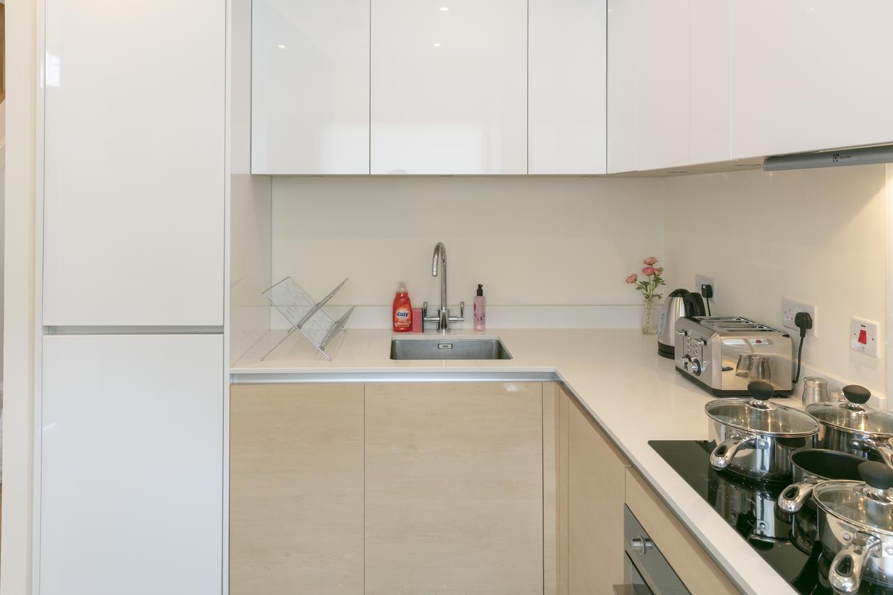Modern & Exquisite Trumpington Townhouse With Parking & 5 Mins To Papworth Hospital CBG Exterior photo