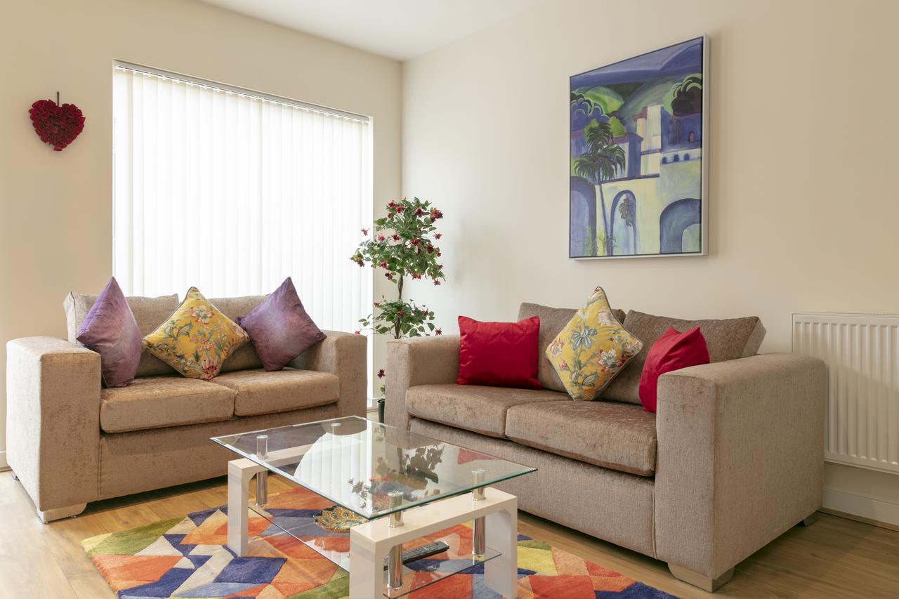 Modern & Exquisite Trumpington Townhouse With Parking & 5 Mins To Papworth Hospital CBG Exterior photo